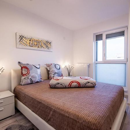 Luxury Westpark 2 Presidentialsuite With Lake View W4 Bukurešť Exteriér fotografie