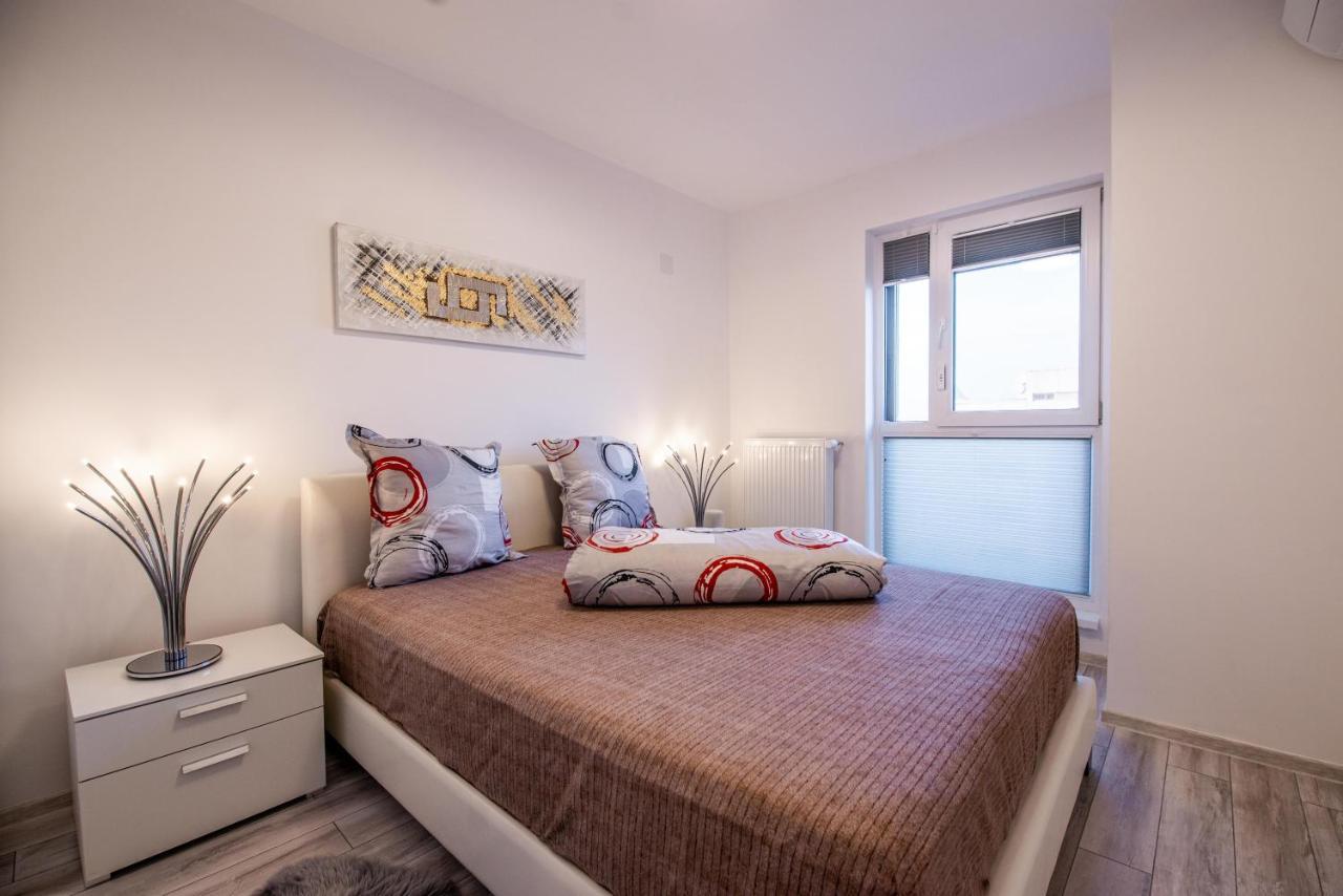 Luxury Westpark 2 Presidentialsuite With Lake View W4 Bukurešť Exteriér fotografie