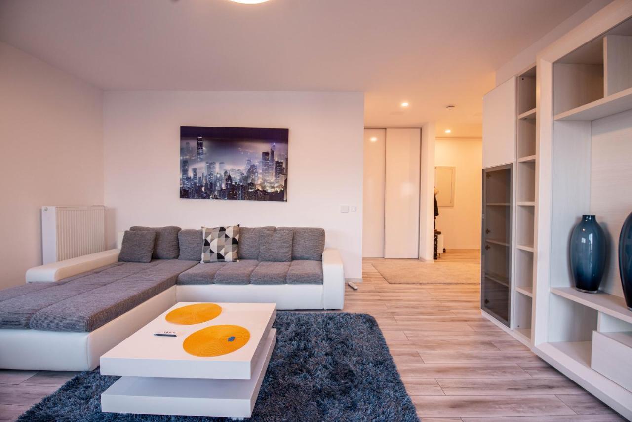 Luxury Westpark 2 Presidentialsuite With Lake View W4 Bukurešť Exteriér fotografie
