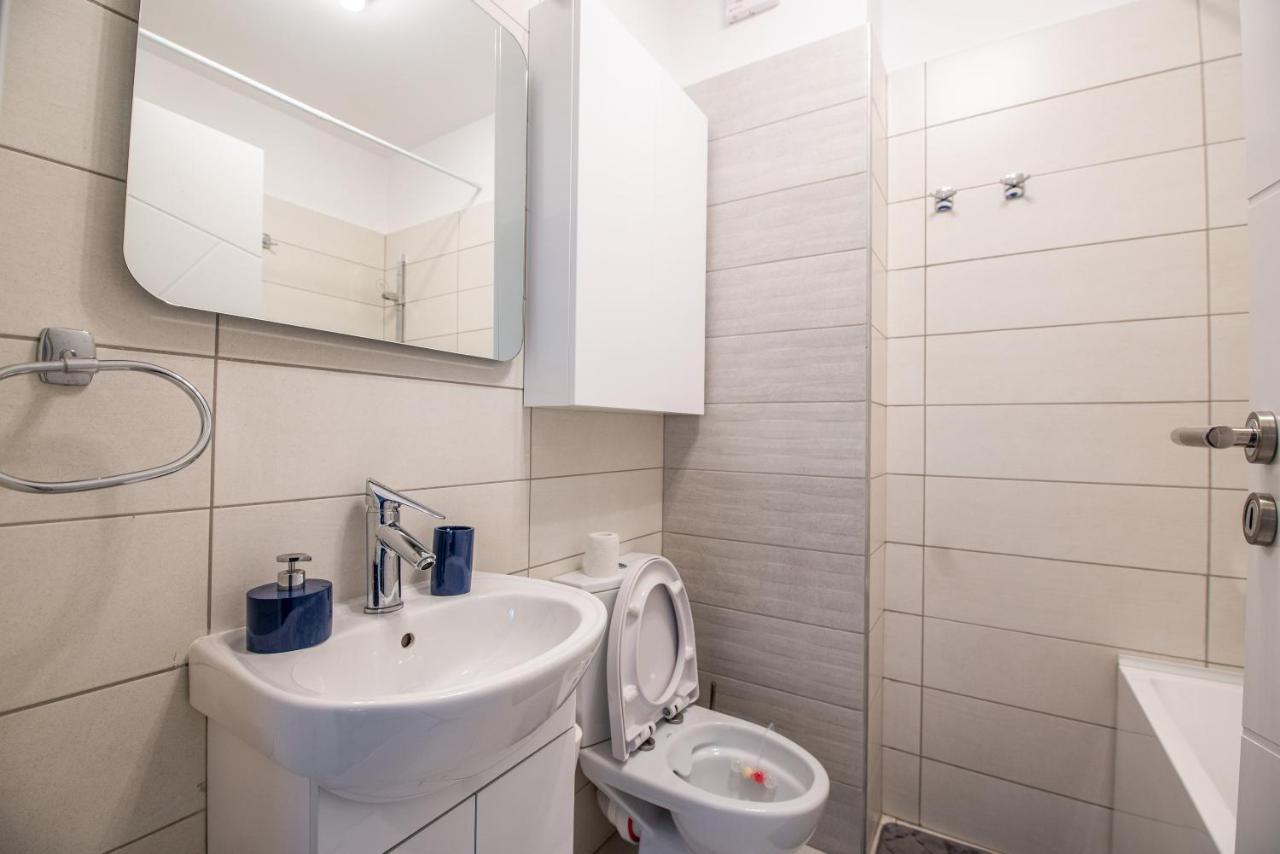 Luxury Westpark 2 Presidentialsuite With Lake View W4 Bukurešť Exteriér fotografie